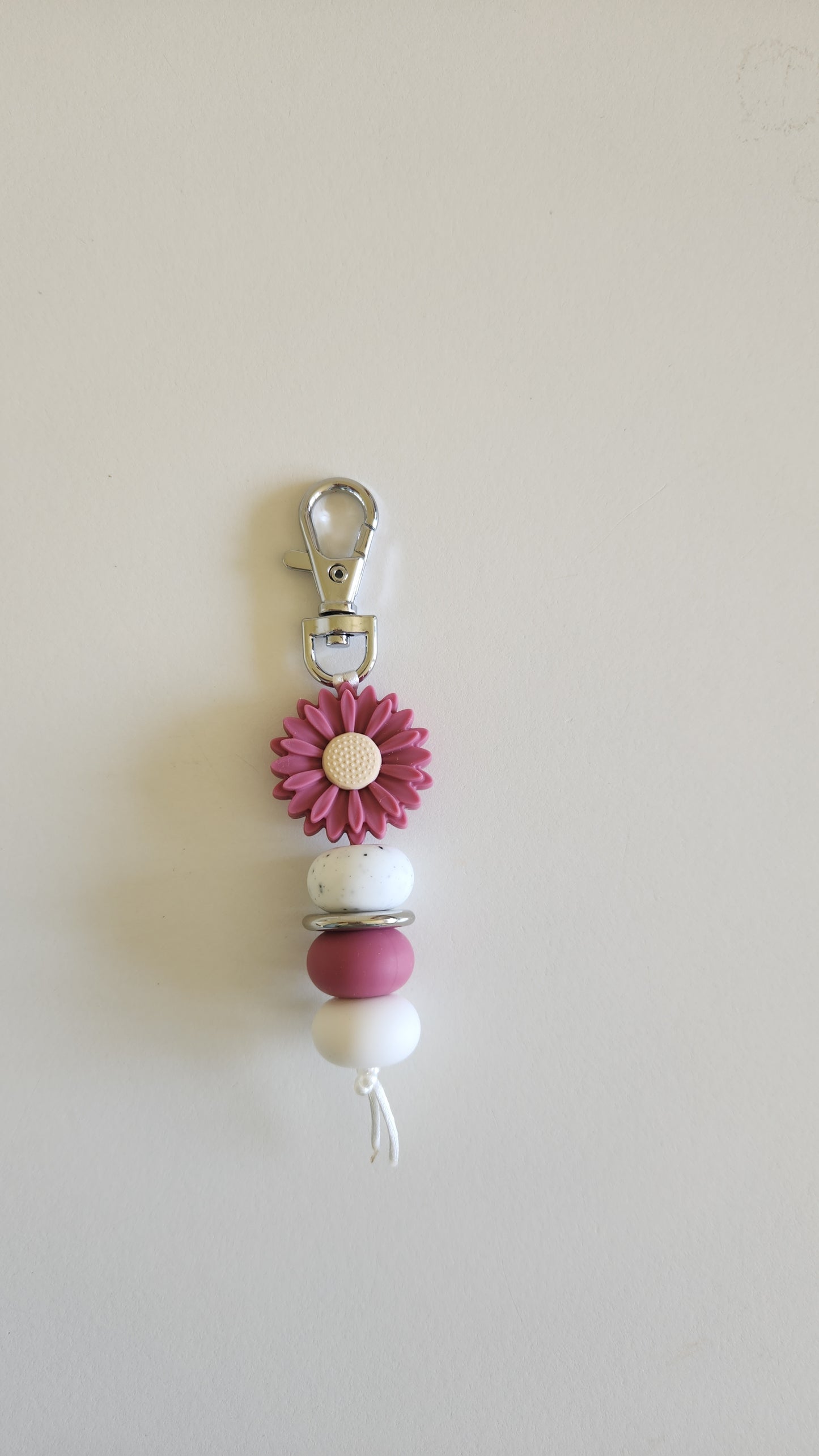 'Violet Quartz Daisy' Key Chain